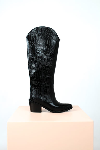 Bota Bruna Negra