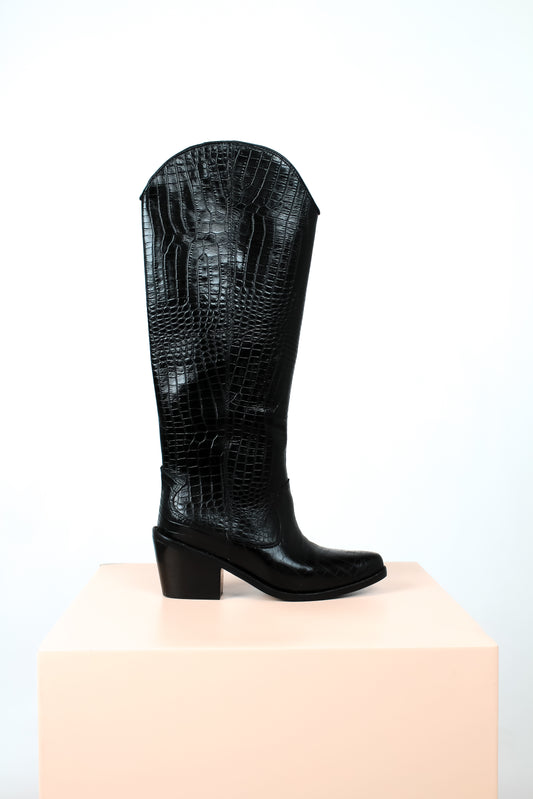 Bota Bruna Negra